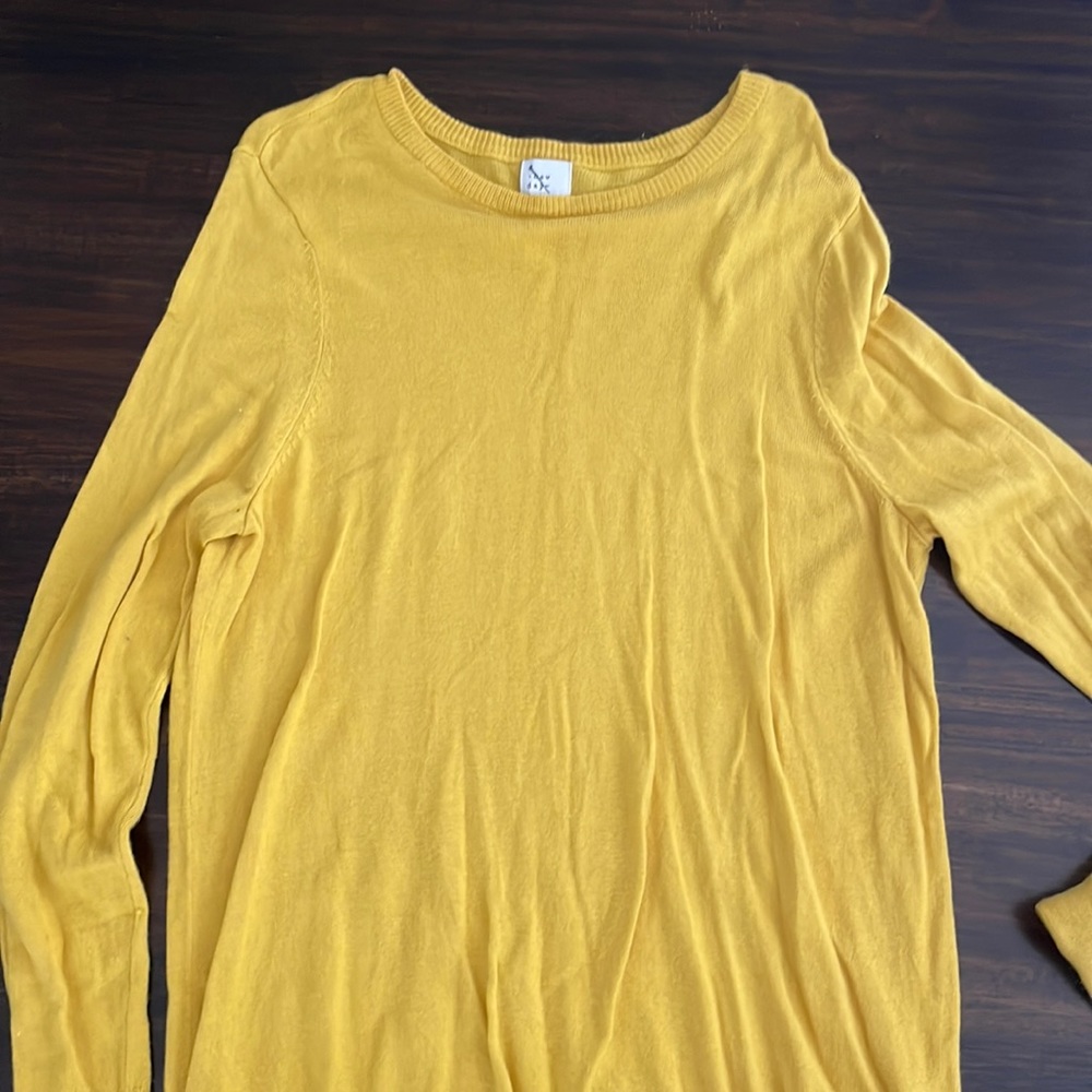 yellow sweater